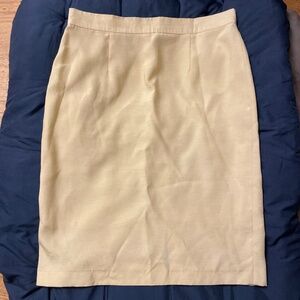Yellow skirt (large)